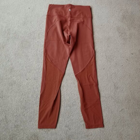 Lululemon Everlux and Mesh High-Rise Tight 25" in Dark Terracotta, size 6 - Picture 10 of 11